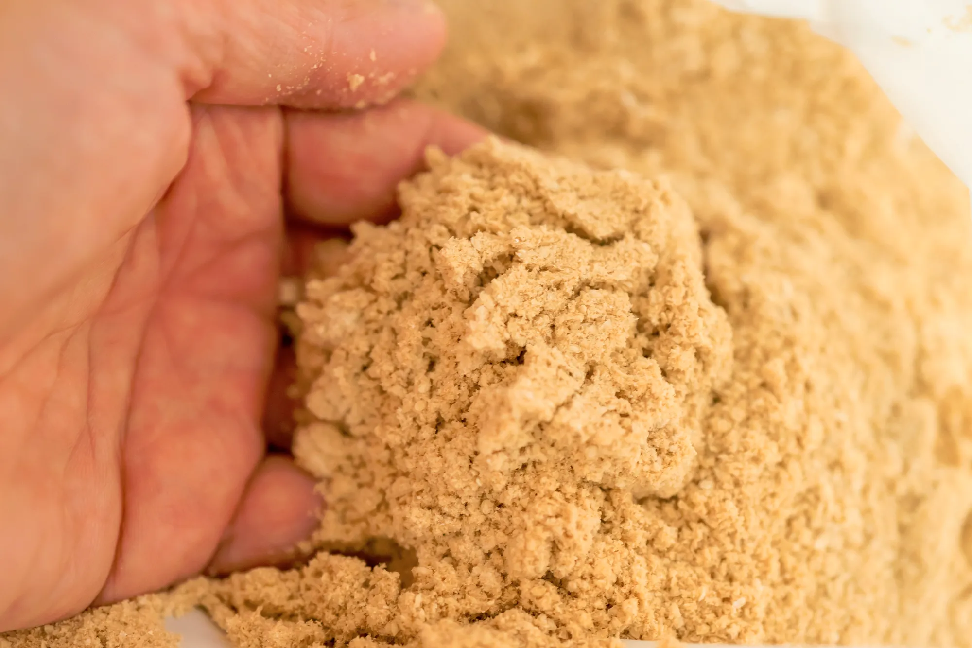 最短1週間！土づくりを超効率的に行える「微生物資材」